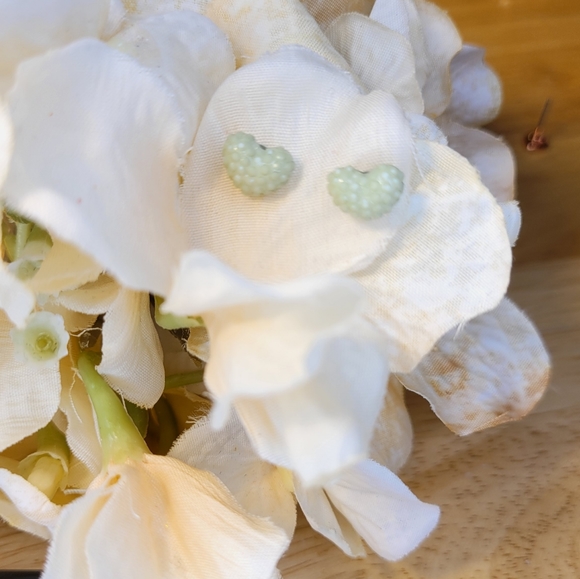 💍 Textured light green earrings - Picture 4 of 7